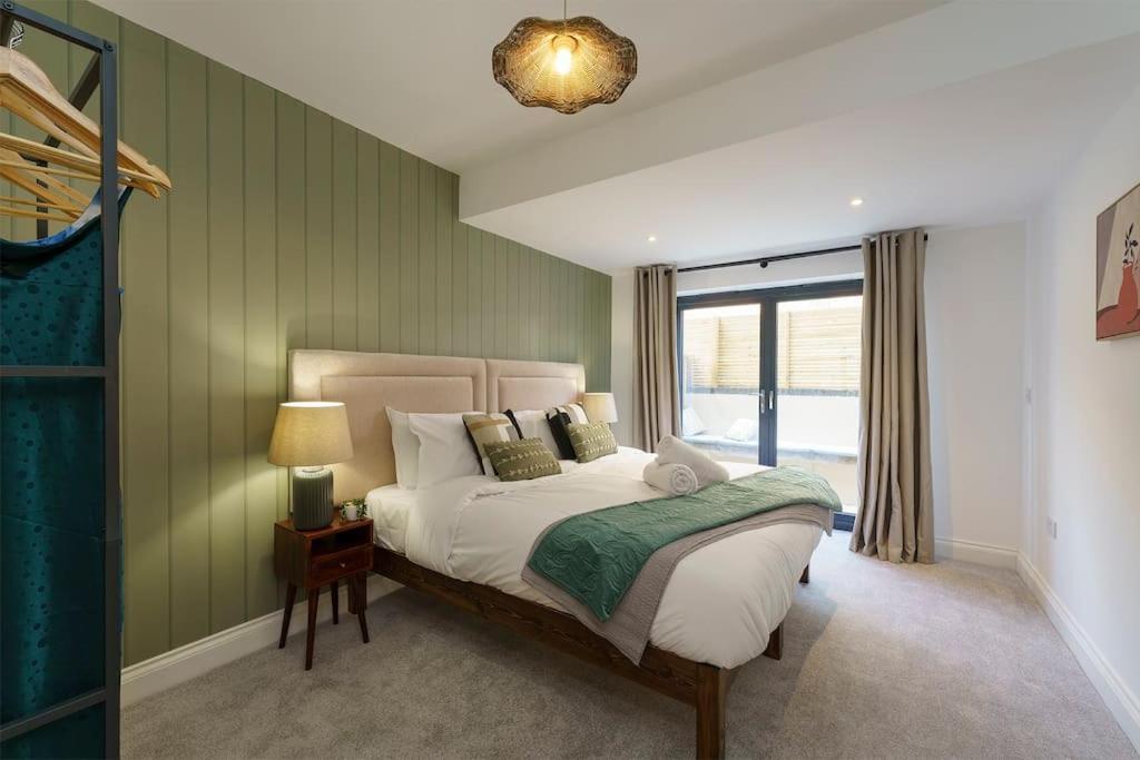 Lilyturf - 2 Bedroom Luxury Apartment By Mint Stays 브리스틀 외부 사진
