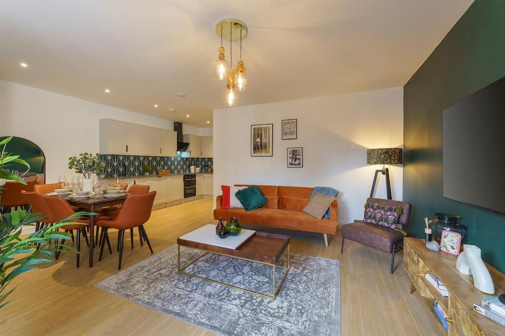 Lilyturf - 2 Bedroom Luxury Apartment By Mint Stays 브리스틀 외부 사진